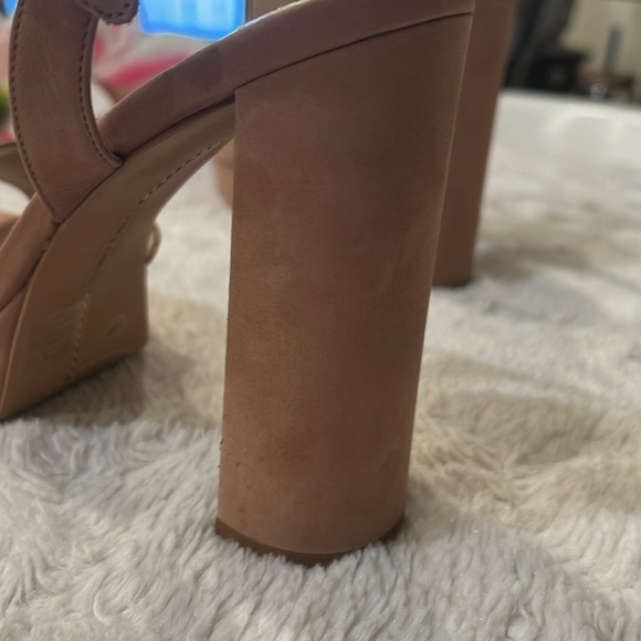 Vince Camuto Blush Tan Platform Sandals - Picture 6 of 16